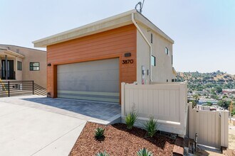 Building Photo - 3870 W Point Dr