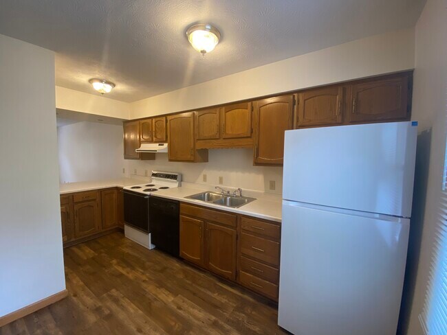 Foto del edificio - 6302 Rosalind Rd