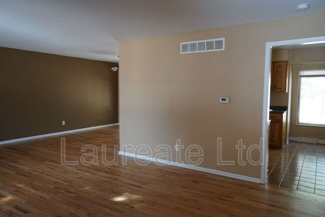 Photo - 1853 S Oakland St House