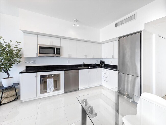 Foto del edificio - 92 SW 3rd St