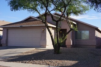Building Photo - 2201 S St Suzanne Dr