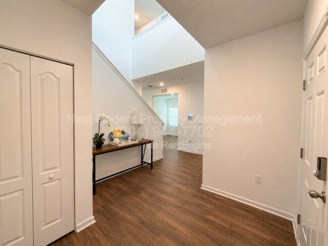 Foto del edificio - 161 Chesterwood Rd