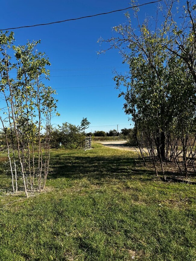 Building Photo - Welcome to Your Private Retreat in the Hea...