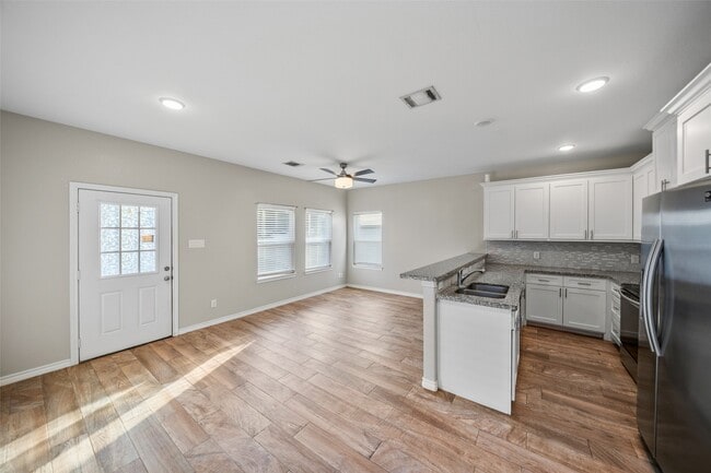 Foto del edificio - 16928 Kempwood