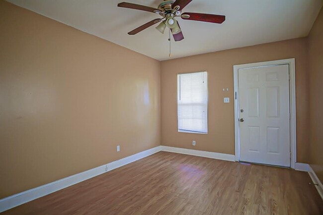 Building Photo - 5218 Bernardo De Galvez Ave