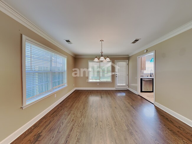 Building Photo - 4465 Jessica Drive