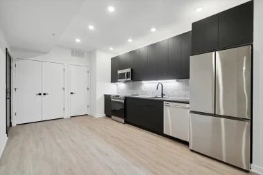 Building Photo - 500 N 13th St