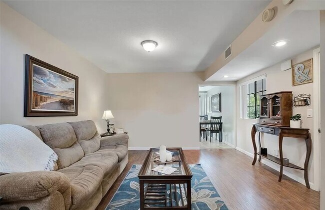 Building Photo - 10550 Knott Ave