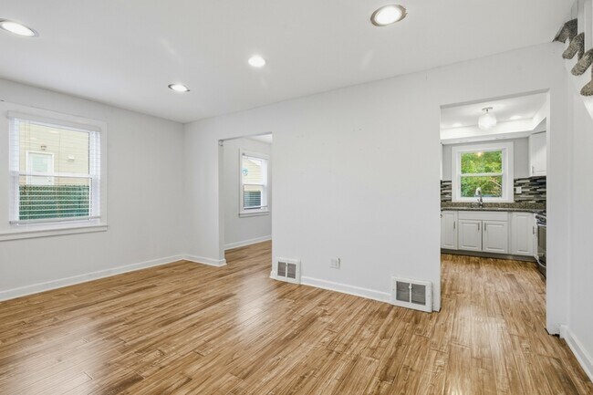 Foto del edificio - 3616 Coolidge Ave