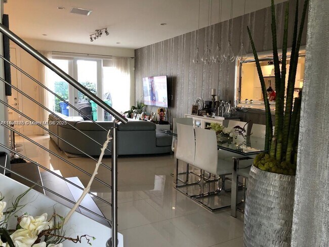Foto del edificio - 10422 NW 64th Terrace