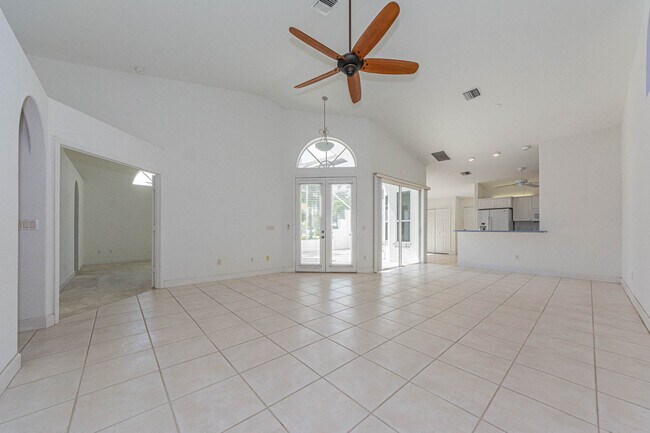 Building Photo - 1700 Aynsley Way
