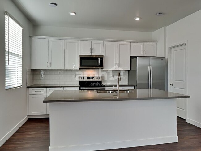 Foto del edificio - 8318 S 21st Ln