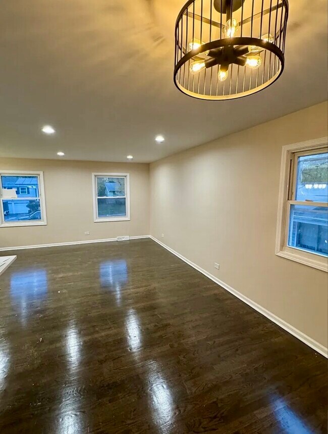 Foto del edificio - 1338 Jill Terrace