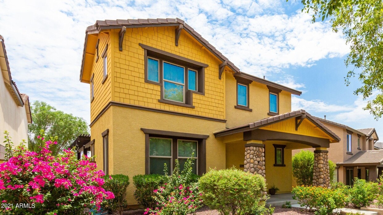 Primary Photo - 21051 W Wycliff Dr