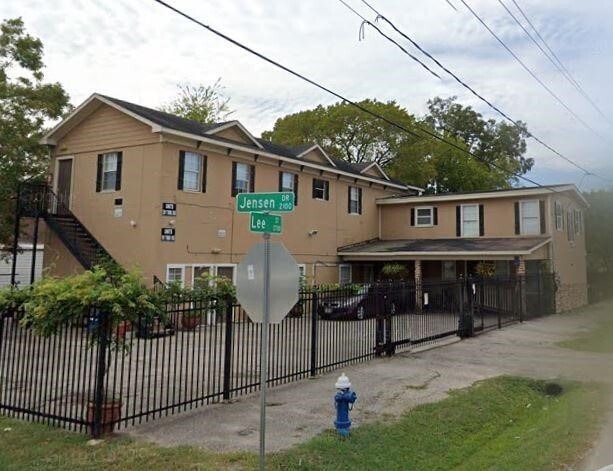 Building Photo - 2119 Jensen Dr