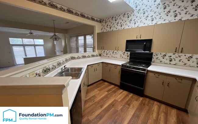 Foto del edificio - 6834 Martha's Point