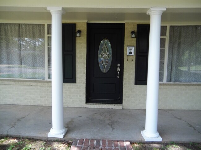 Building Photo - 1711 Texas Avenue