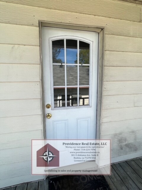 Primary Photo - 403 Everett St