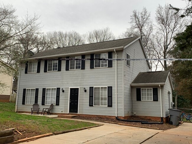 Building Photo - 1614 Van Dyke Dr