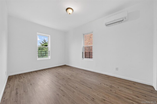 Foto del edificio - 647 Manida St