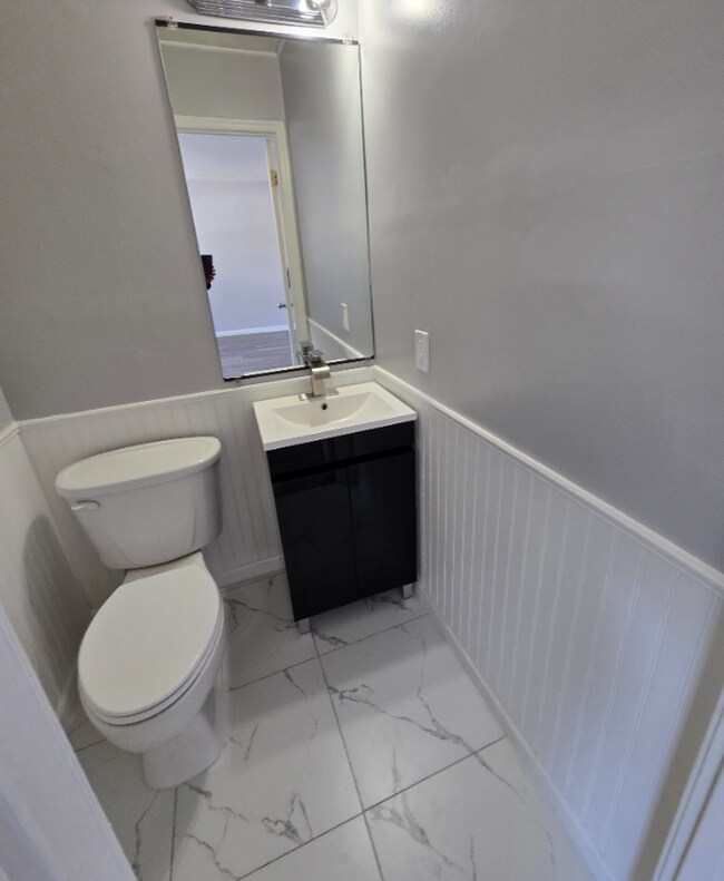 Building Photo - 5806 Folgate Ct