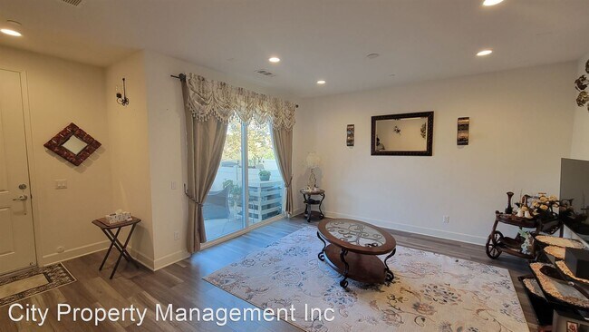 Foto del edificio - 3 br, 2.5 bath House - 3364 Campo Azul Ct,