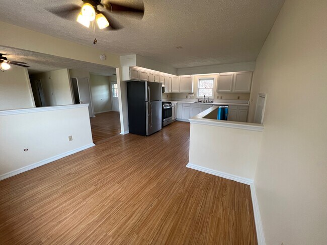 Kitchen/Dining - 7949 Harmony Church Rd