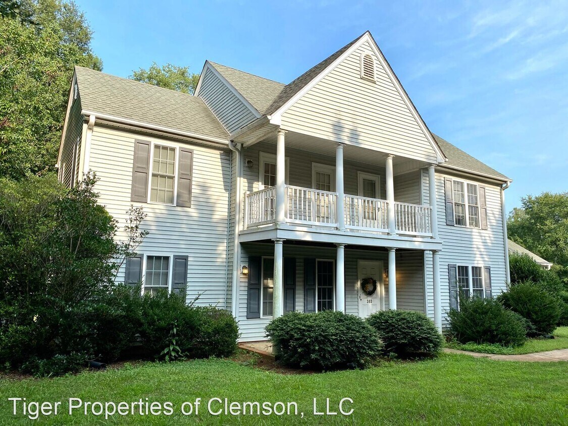 3 br, 2.5 bath House 303 Berkeley Dr House Rental in Clemson, SC
