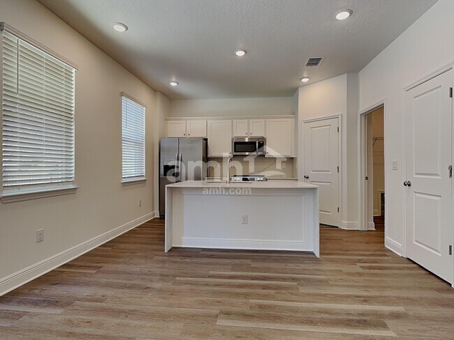 Building Photo - 6689 Atlantic Bch Ave