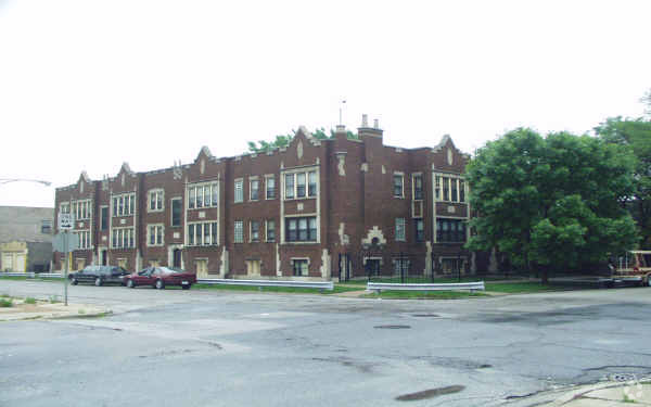 Primary Photo - 9001 S Loomis St