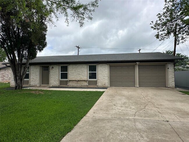 Foto del edificio - 4902 Winding Trail