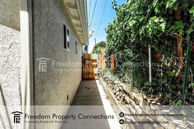 Foto del edificio - 3 br, 1 bath House - 1176 Pino Solo Drive ...