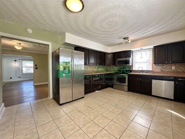 Foto del edificio - 8107 Old Ocean View Rd