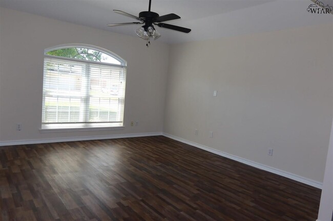 Foto del edificio - 5104 Untalan St