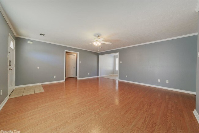 Building Photo - 30 Weatherwood Ln
