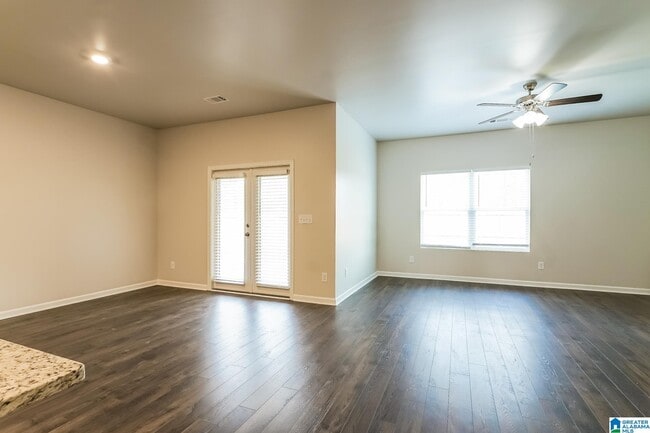 Building Photo - 4056 Pk Cv Wy