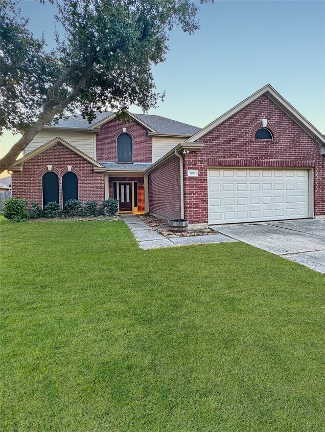 Primary Photo - 18707 Woodbreeze Dr
