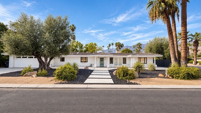 Building Photo - 14 Palomino Rd