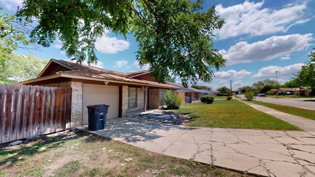 Foto del edificio - ALL TILE HOUSE MINUTES AWAY FROM FORT HOOD!