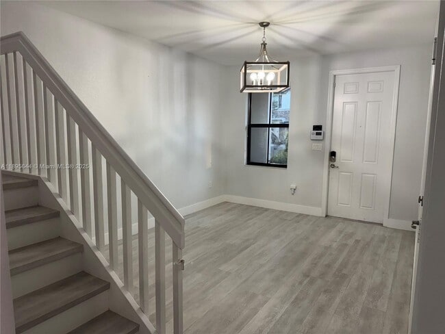 Building Photo - 4259 SW 164th Ct