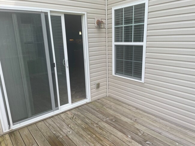 Photo - Large 3 Bedroom/2.5 Bath/Bonus/Florida Room House