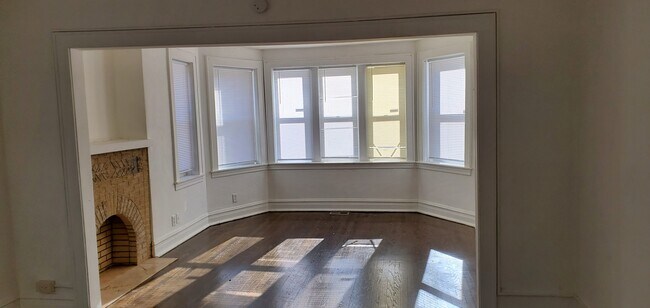 Building Photo - 75 W 15th St