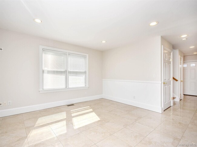 Foto del edificio - 24 Sintsink Dr W