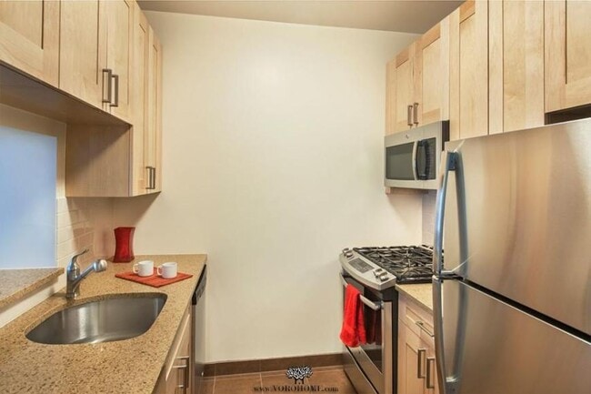 Building Photo - 1 bedroom in NEW YORK NY 10004