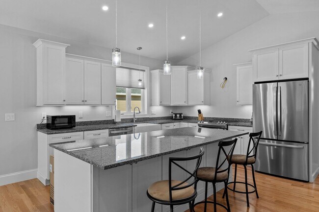 Foto del edificio - 34 Blackstone Dr