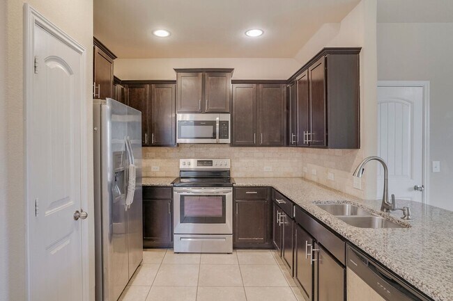 Foto del edificio - 412 Cane River Rd