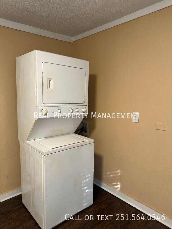 Foto del edificio - 2054 Andrews St.