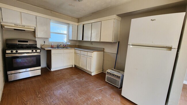 Foto del edificio - 1659 Union St W