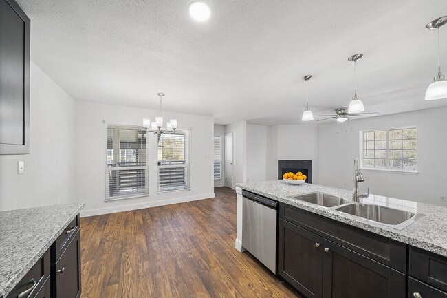 Building Photo - Save $500 Instantly – Ask About Our Curren...