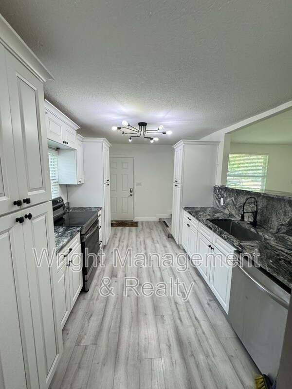 Foto del edificio - 9815 N 16th St